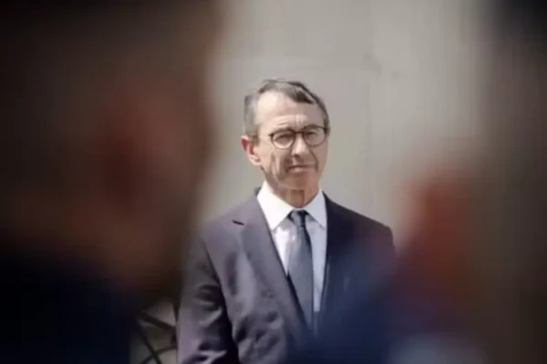 Islam politique en France : Emmanuel Macron demande des mesures face à la menace des Frères musulmans