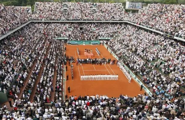 Roland-Garros 2025 : Le Tennis, Moteur Économique Incontournable pour la France