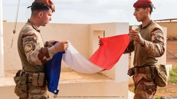 La France met fin à sa présence militaire historique au Sénégal avec le retrait de sa dernière base