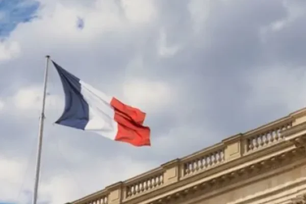 France introduit un examen de civisme pour les étrangers : ce qui change en 2026