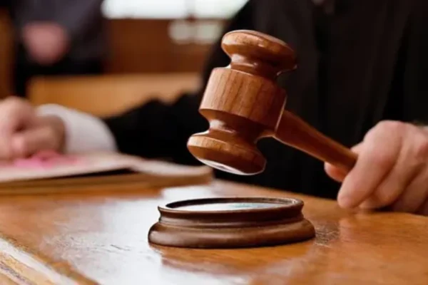 France Jugera les Fils de l’Ex-Président Yéménite Saleh pour Blanchiment et Corruption