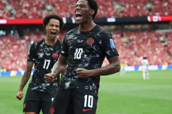 La prestation de Jonathan David offre une victoire historique du Canada au Mondial