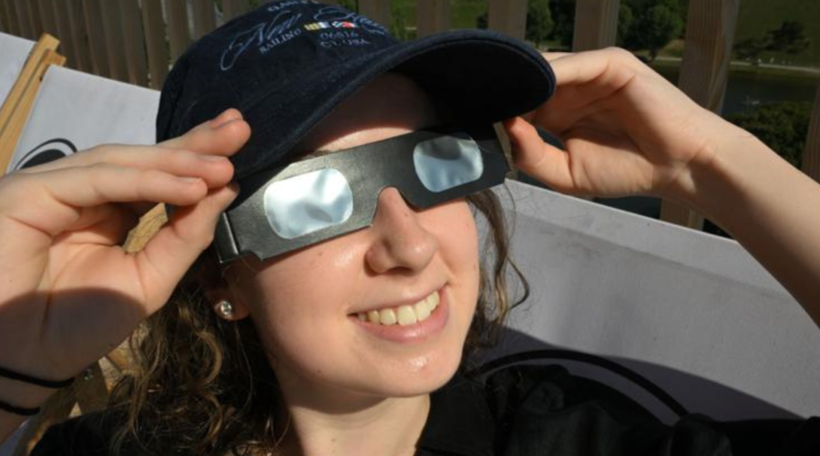 Des millions de personnes affluent dans les villes espagnoles pour une éclipse solaire historique