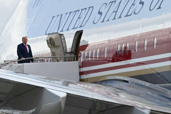 Trump optimiste quant à une reprise des discussions avec l’Iran pour rouvrir le détroit et apaiser les tensions